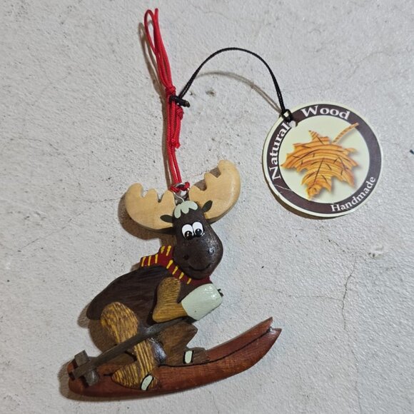 VNTG Handmade Natural Wood Moose on Ski Cute Holiday Xmas Tree Ornament With Tag - Picture 1 of 2